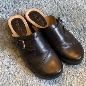 Studio Works Comfort black Mules size 9
